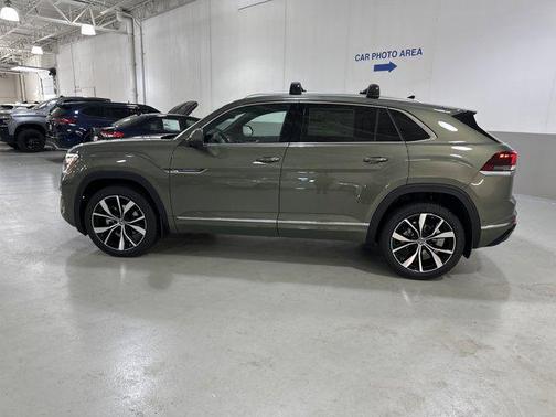 2026 Volkswagen Atlas Cross Sport 2.0T SEL Premium