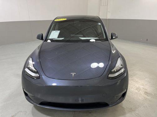 2022 Tesla Model Y Long Range Dual Motor All-Wheel Drive