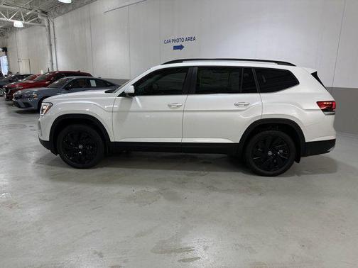 2026 Volkswagen Atlas 2.0T SE w/Technology 4MOTION