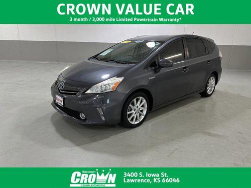 2014 Toyota Prius v Five