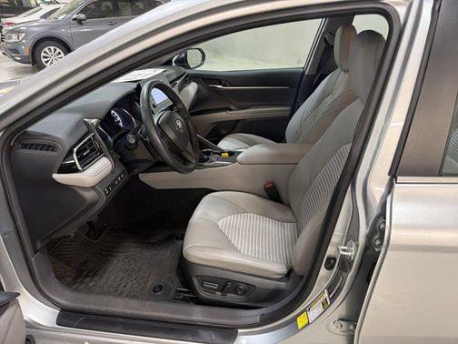 Celestial Silver Metallic 2023 Toyota Camry SE