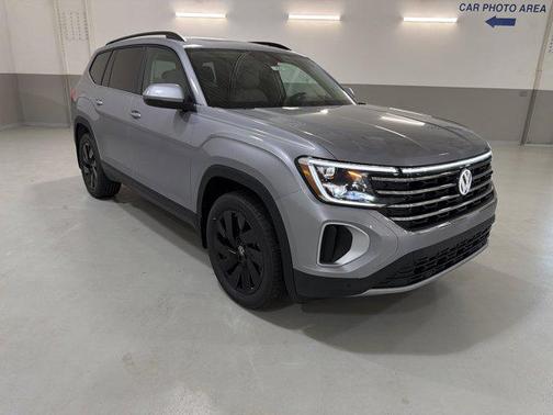 Silver Mist Metallic 2026 Volkswagen Atlas 2.0T SE w/Technology 4MOTION