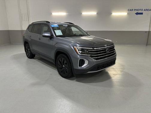 2024 Volkswagen Atlas 2.0T SE w/Technology 4MOTION