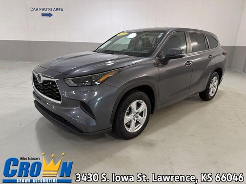 Magnetic Gray Metallic 2023 Toyota Highlander L