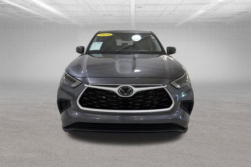 Magnetic Gray Metallic 2023 Toyota Highlander L