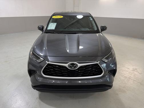 Magnetic Gray Metallic 2023 Toyota Highlander L