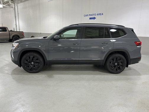 2026 Volkswagen Atlas 2.0T SE w/Technology 4MOTION