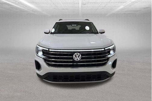 Opal White Pearl 2026 Volkswagen Atlas 2.0T SE w/Technology 4MOTION