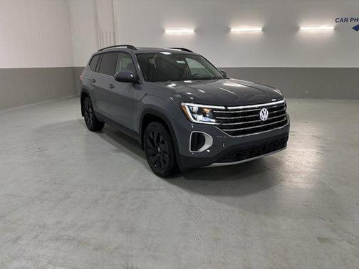 2026 Volkswagen Atlas 2.0T SE w/Technology 4MOTION