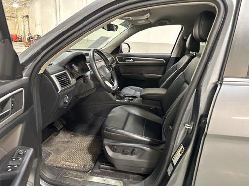 2021 Volkswagen Atlas 3.6L SE w/Technology