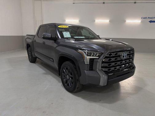 2024 Toyota Tundra Hybrid Platinum