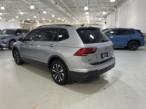 Pyrite Silver Metallic 2024 Volkswagen Tiguan 2.0T S