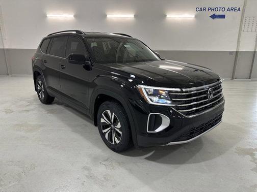 Deep Black Pearl 2026 Volkswagen Atlas 2.0T SE