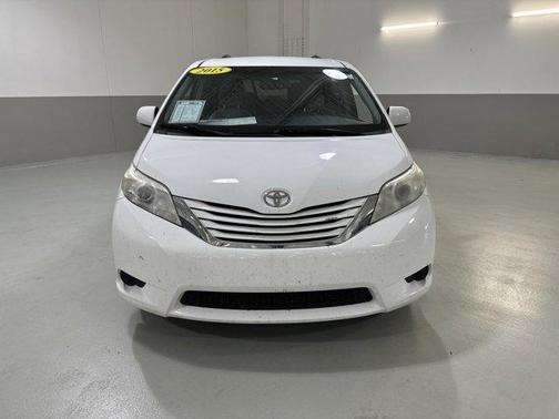 2015 Toyota Sienna LE
