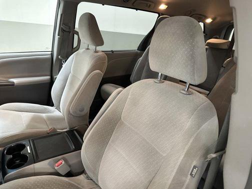 2015 Toyota Sienna LE