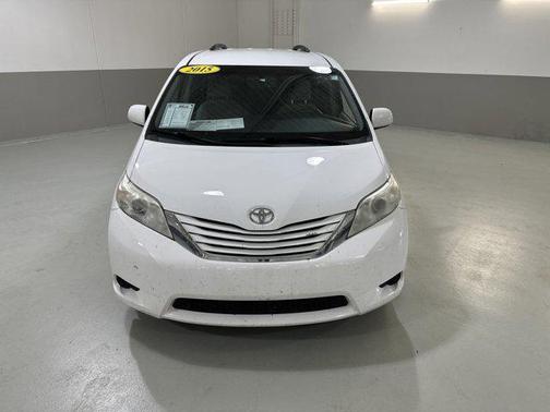 2015 Toyota Sienna LE