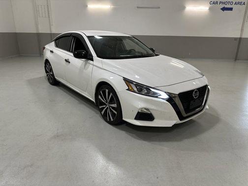 2021 Nissan Altima SR FWD
