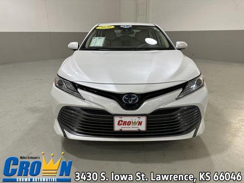 2020 Toyota Camry Hybrid XLE