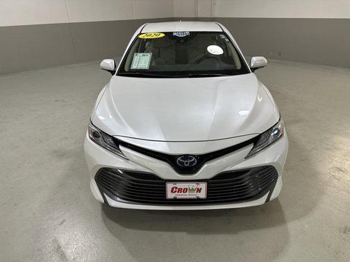 2020 Toyota Camry Hybrid XLE