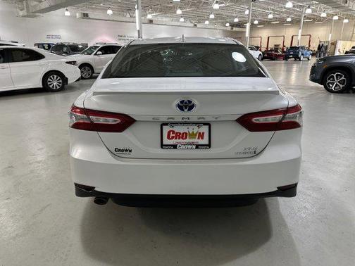 2020 Toyota Camry Hybrid XLE