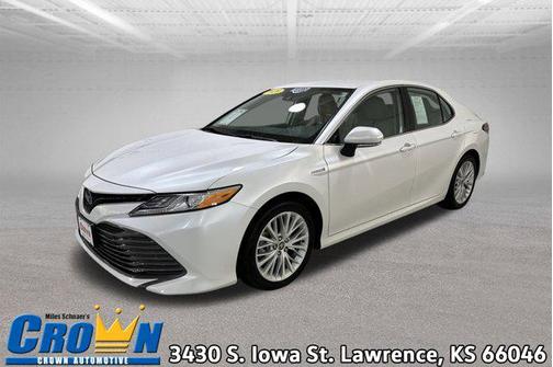 2020 Toyota Camry Hybrid XLE