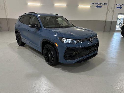 2025 Volkswagen Tiguan 2.0T SE R-Line Black 4MOTION