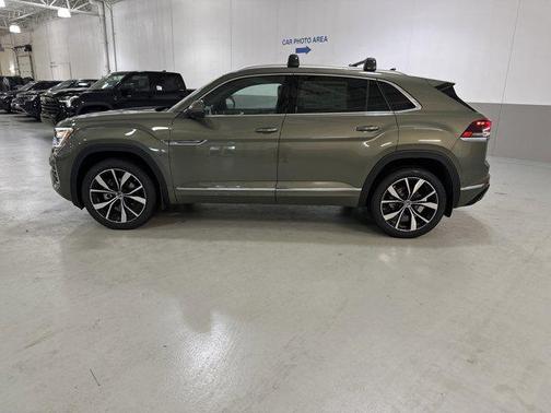 2026 Volkswagen Atlas Cross Sport 2.0T SEL Premium