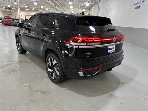 2026 Volkswagen Atlas Cross Sport 2.0T SE w/Technology 4MOTION