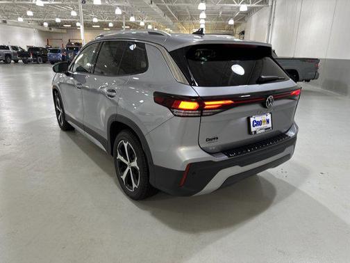 2025 Volkswagen Tiguan 2.0T SE