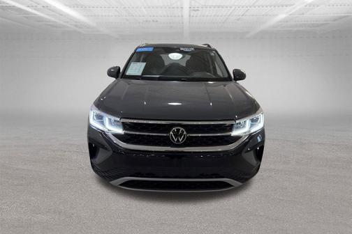 Pure Gray 2024 Volkswagen Taos 1.5T SEL
