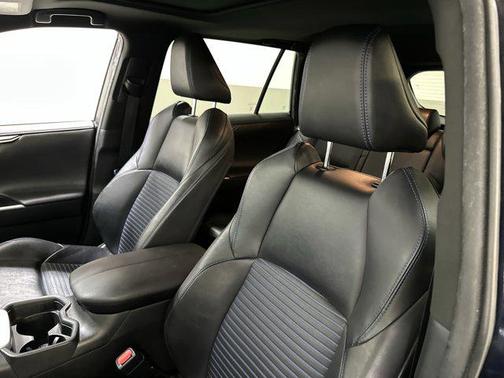 2020 Toyota RAV4 Hybrid SE