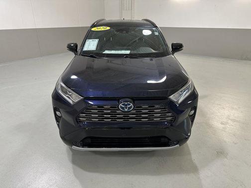 2020 Toyota RAV4 Hybrid SE