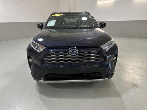 2020 Toyota RAV4 Hybrid SE