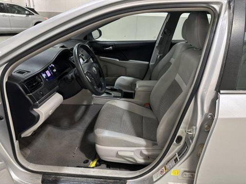 2014 Toyota Camry Hybrid LE