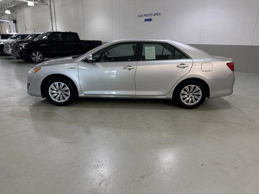 2014 Toyota Camry Hybrid LE