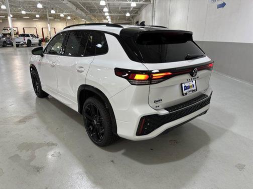 2026 Volkswagen Tiguan 2.0T SE R-Line Black 4MOTION