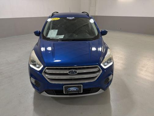 Ruby Red Metallic Tinted Clearcoat 2017 Ford Escape SE