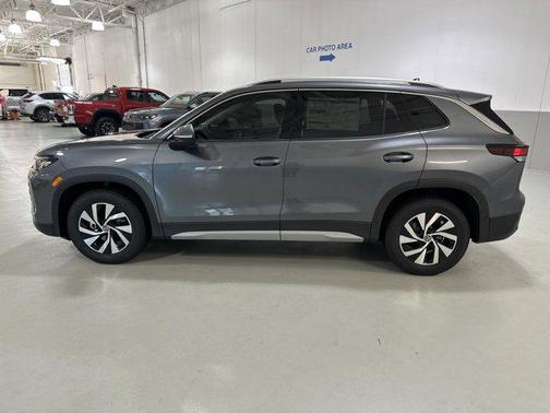 2025 Volkswagen Tiguan 2.0T S