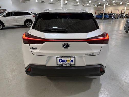 Eminent White Pearl 2021 Lexus UX 250h Base