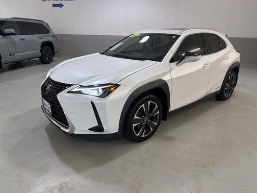 Eminent White Pearl 2021 Lexus UX 250h Base