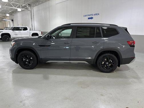 2026 Volkswagen Atlas Peak Edition