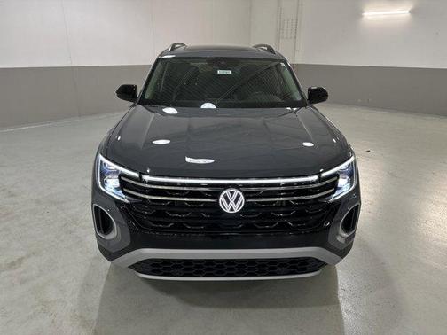 2026 Volkswagen Atlas Peak Edition