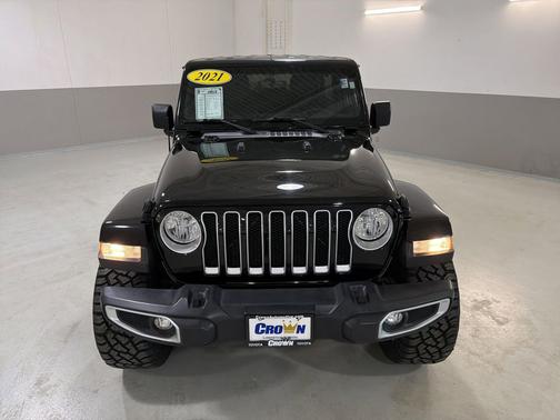 Black Clearcoat 2021 Jeep Wrangler Unlimited Sahara