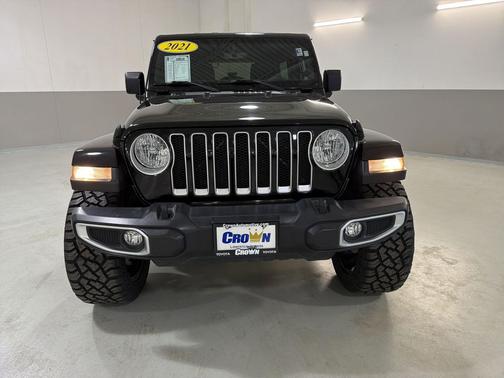 Black Clearcoat 2021 Jeep Wrangler Unlimited Sahara