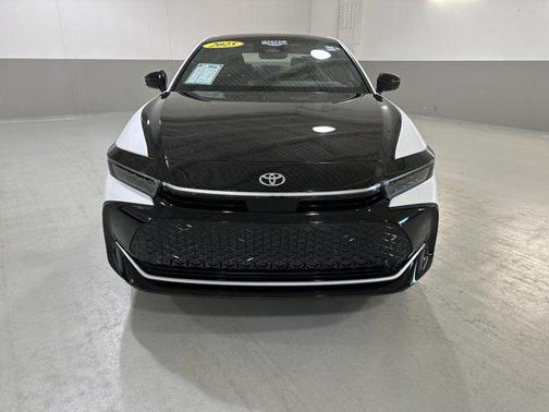 2025 Toyota Crown Platinum