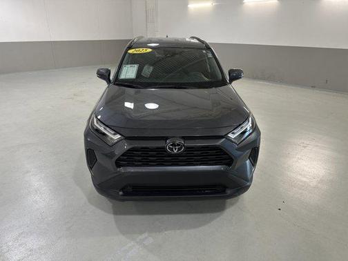 2025 Toyota RAV4 Hybrid SE
