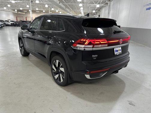 2026 Volkswagen Atlas Cross Sport 2.0T SE w/Technology 4MOTION