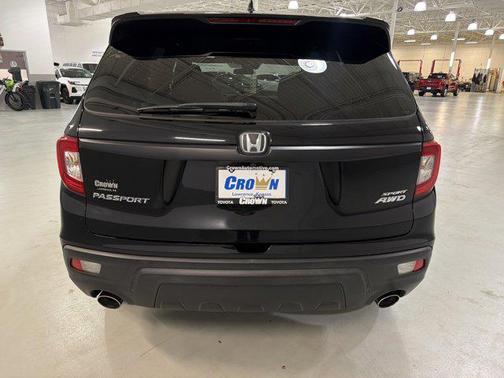Crystal Black Pearl 2021 Honda Passport AWD Sport