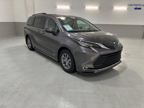 2021 Toyota Sienna XLE 7 Passenger