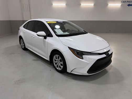 Ice Cap 2025 Toyota Corolla LE